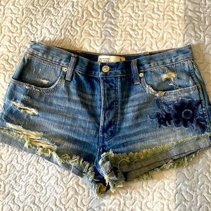 Abercrombie & Fitch Low Rise denim shorts size 8